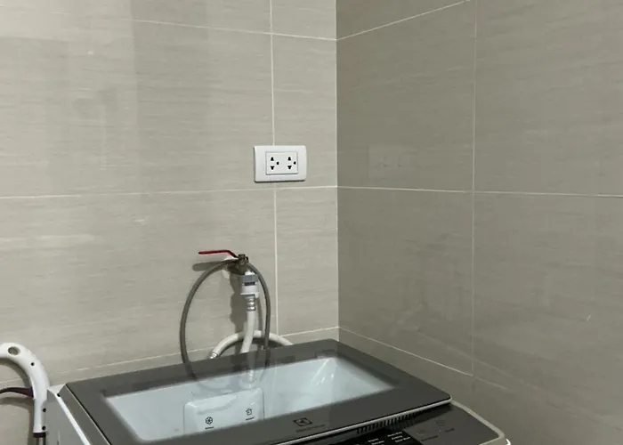 One Uptown Bgc 2-bed 1br * Manila